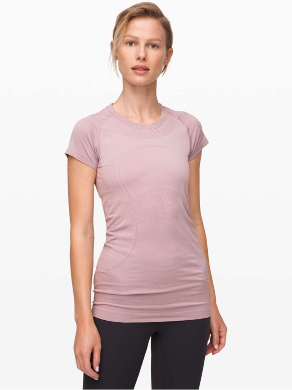 💜Swiftly Tech Short Sleeve
2.0 - Lavender Light Purple SZ 8💜